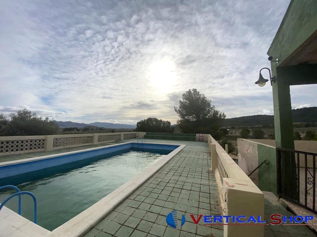 For sale of chalet in Villena