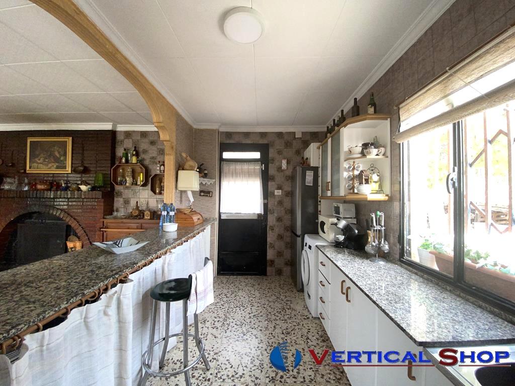 For sale of chalet in Villena