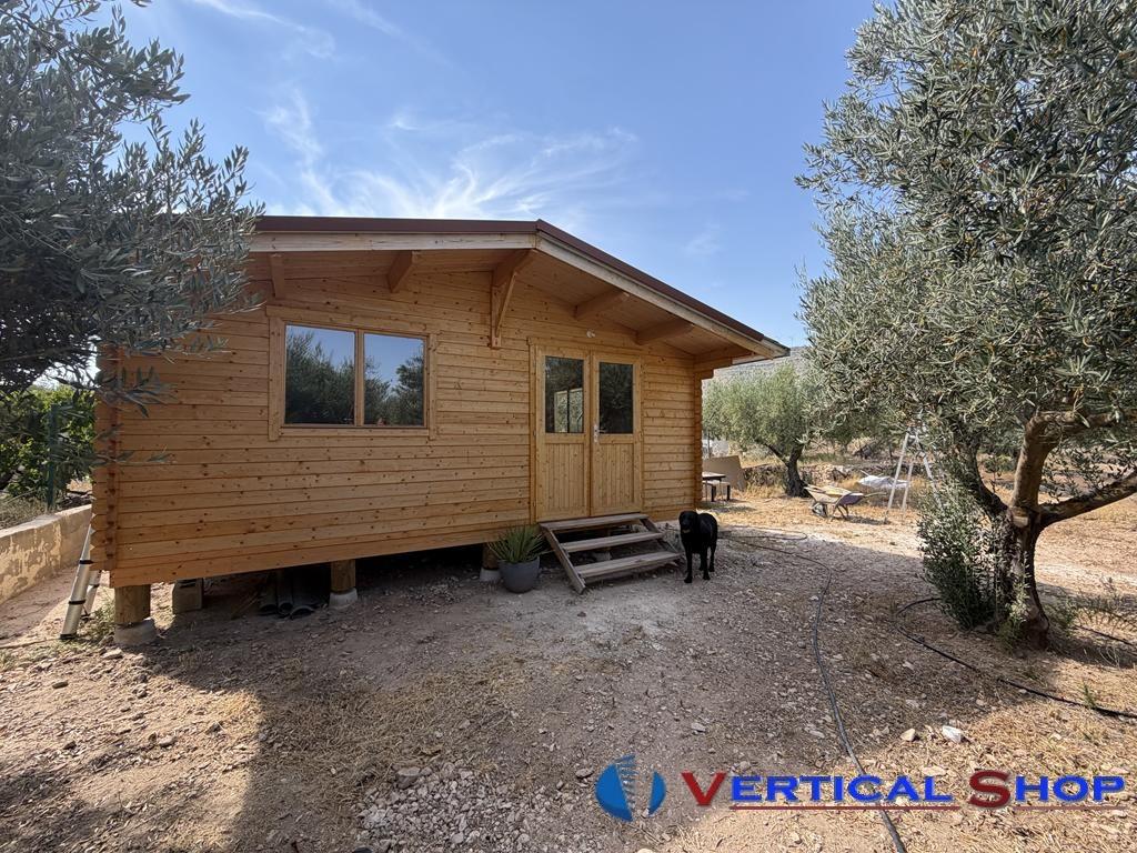 For sale of chalet in Caudete