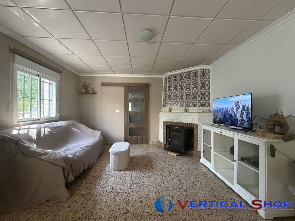 For sale of chalet in Caudete
