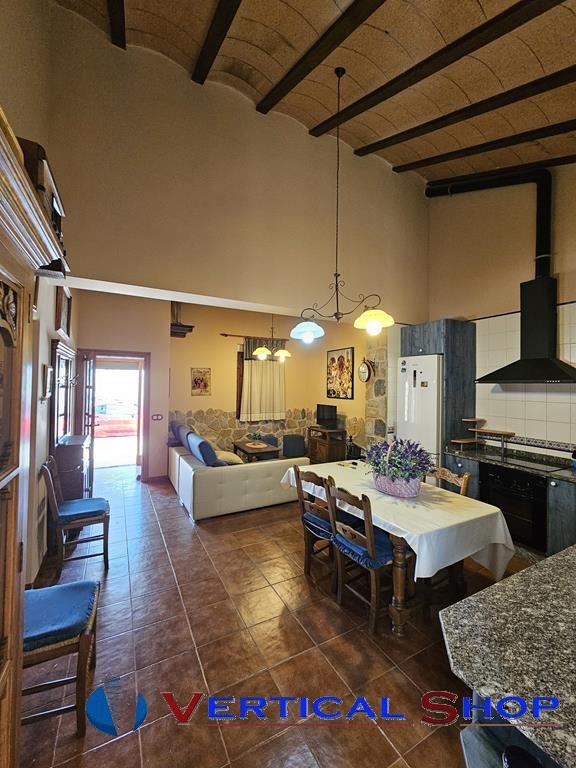 For sale of house in Villena