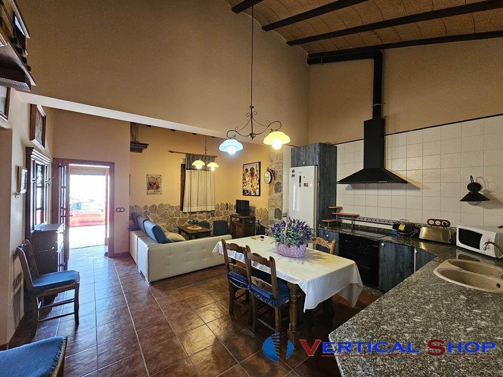 For sale of house in Villena