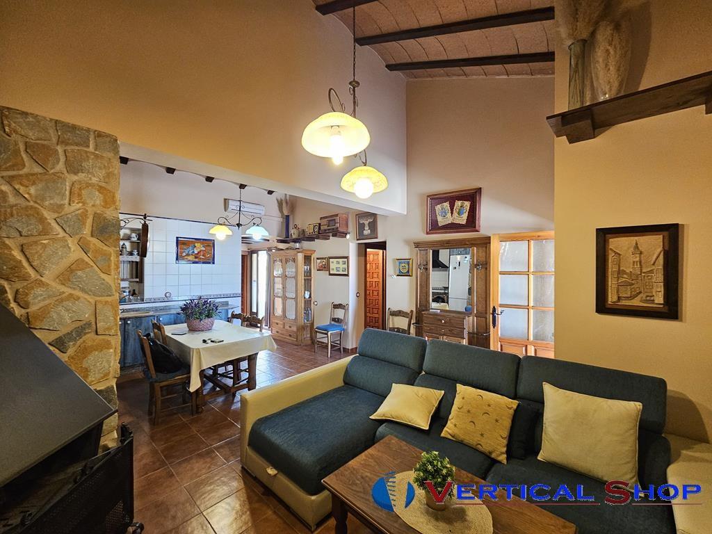 For sale of house in Villena