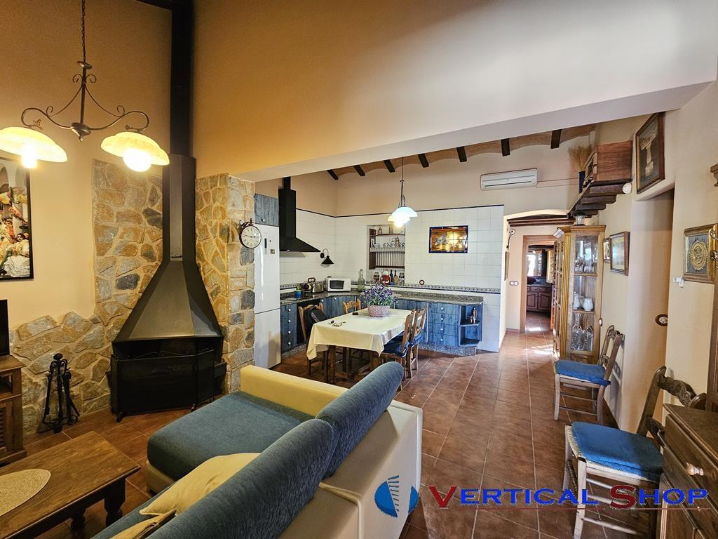 For sale of house in Villena