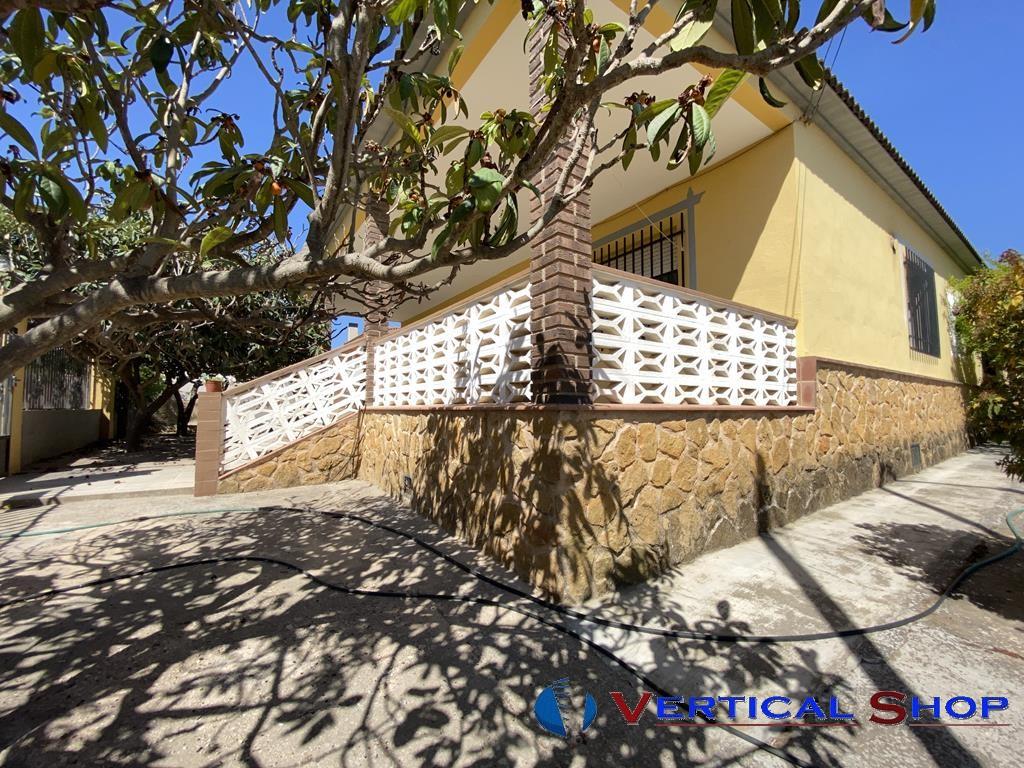For sale of chalet in Caudete