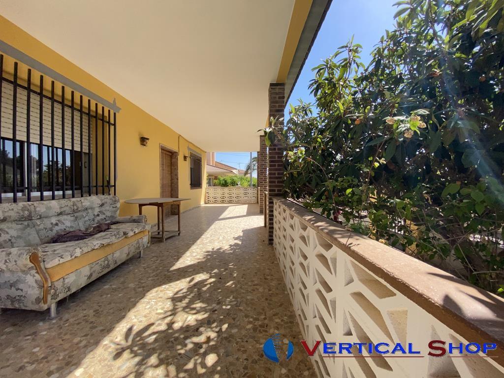 For sale of chalet in Caudete