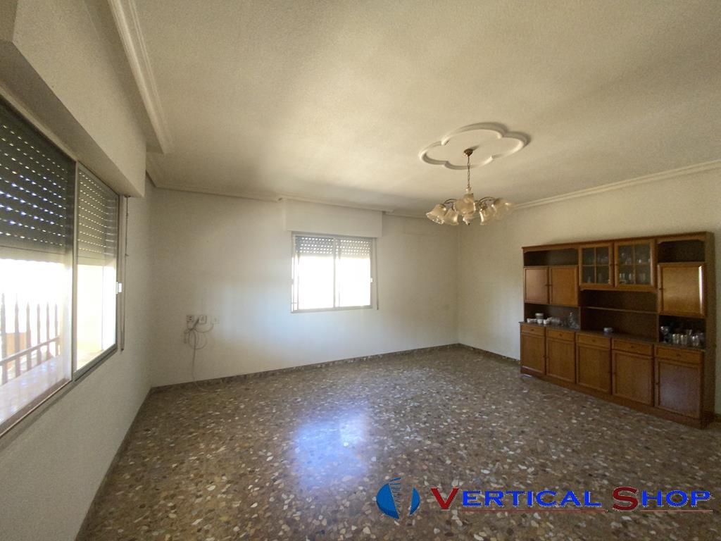 For sale of chalet in Caudete