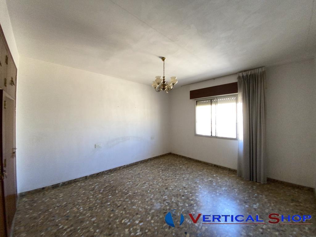 For sale of chalet in Caudete