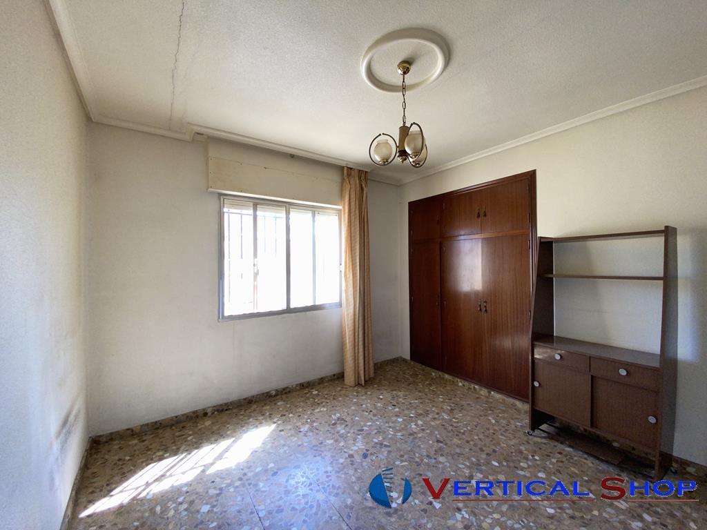 For sale of chalet in Caudete