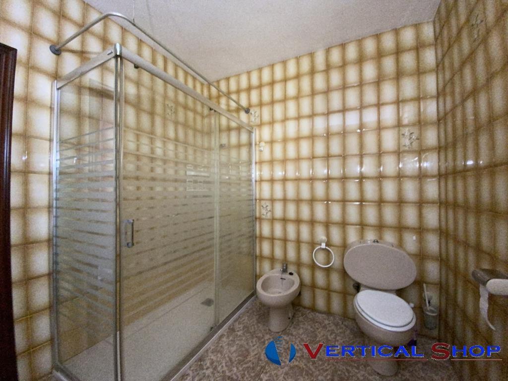 For sale of chalet in Caudete