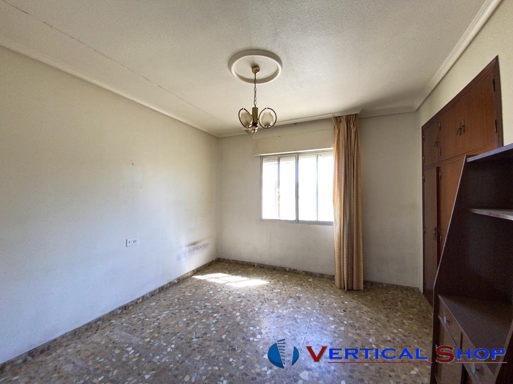 For sale of chalet in Caudete
