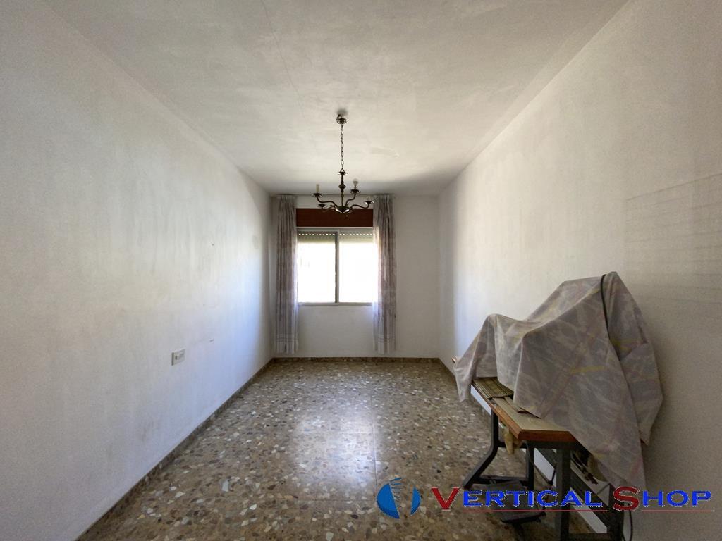 For sale of chalet in Caudete