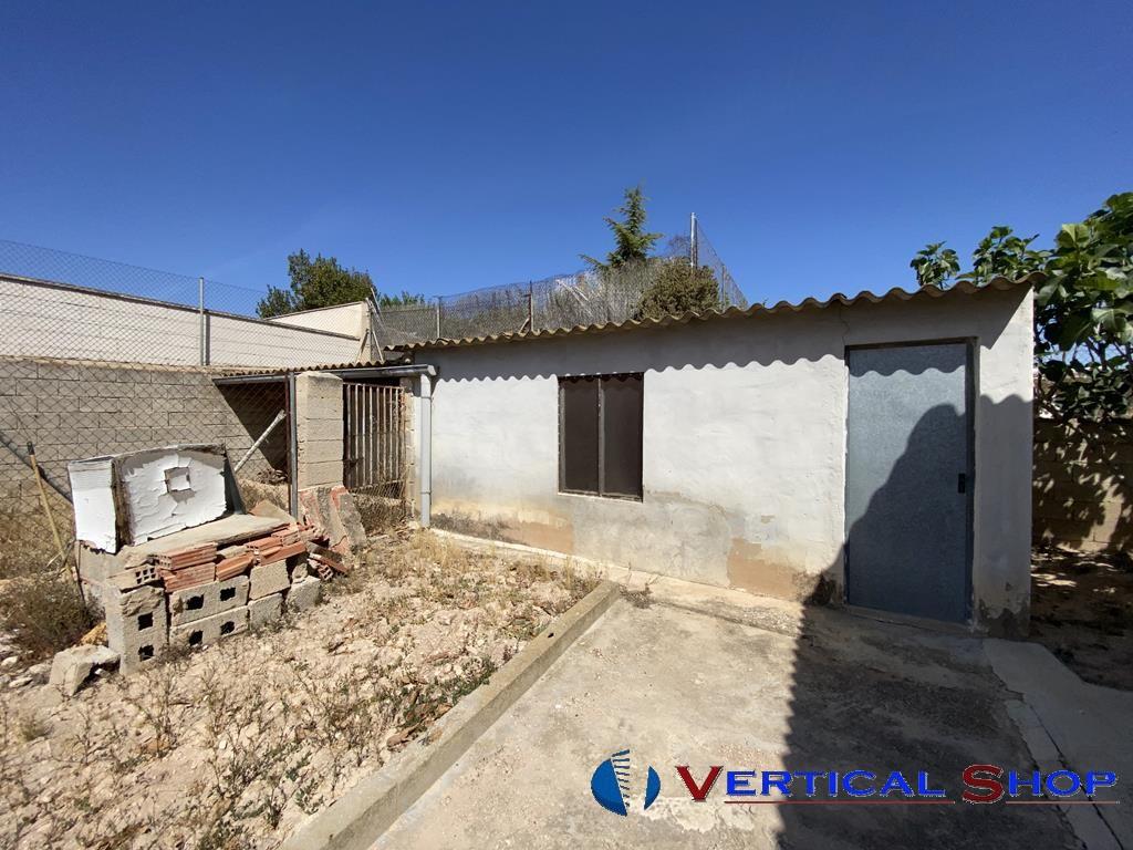 For sale of chalet in Caudete