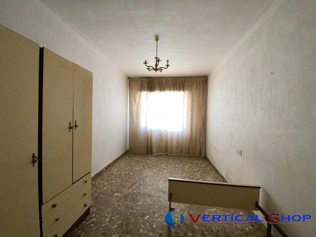For sale of chalet in Caudete
