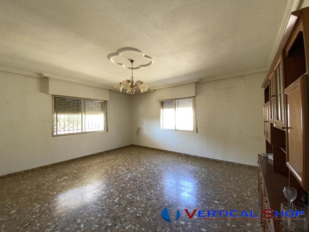 For sale of chalet in Caudete