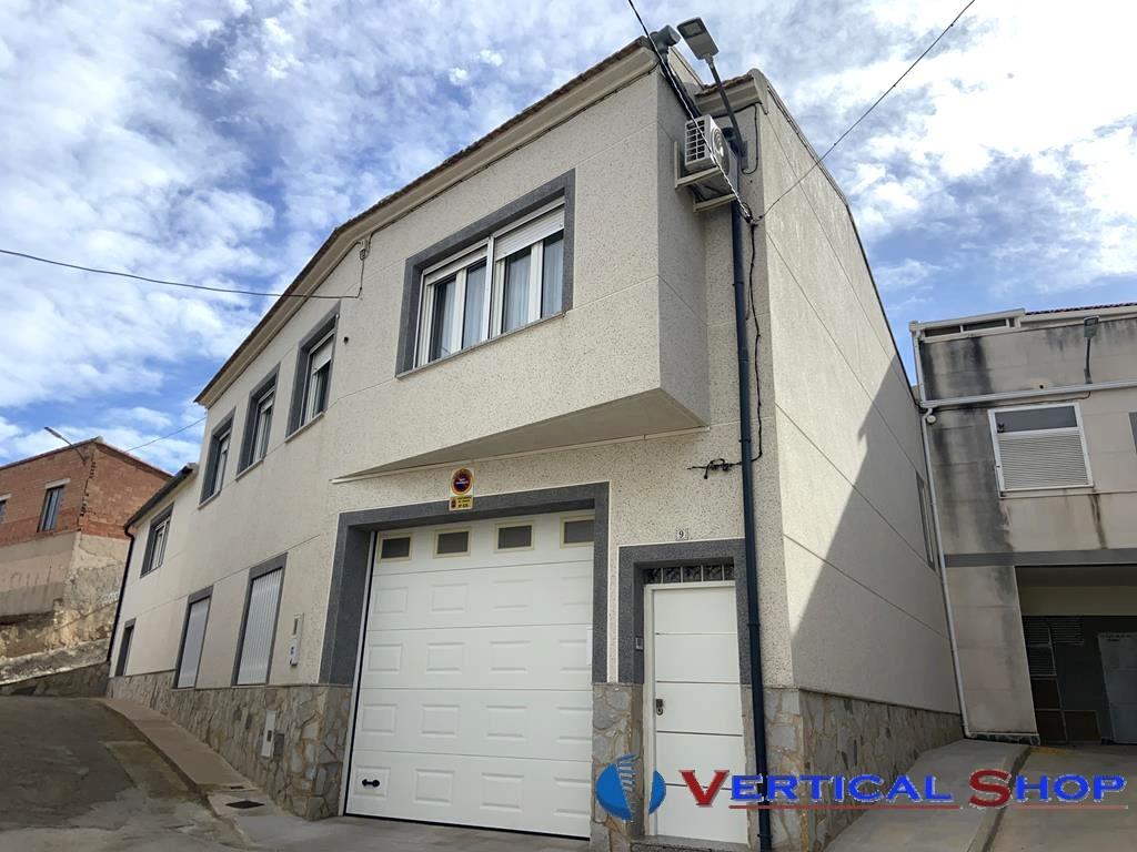 Venta de casa en Caudete