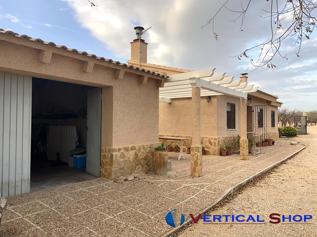 Venta de chalet en Caudete