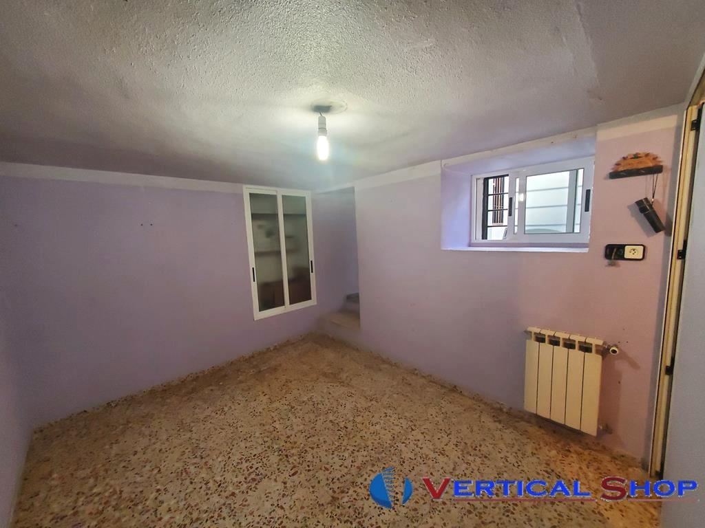 For sale of house in Caudete