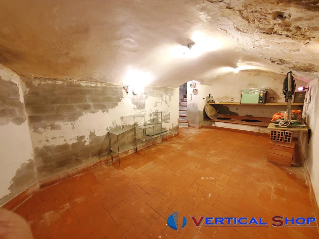 For sale of house in Caudete