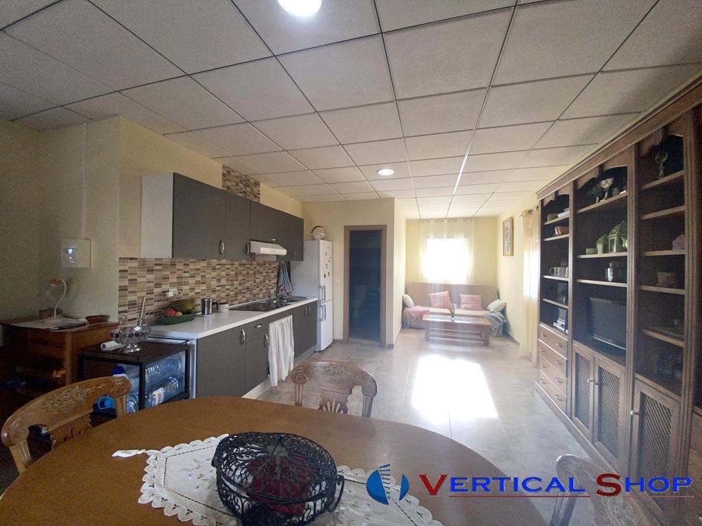 For sale of chalet in Caudete