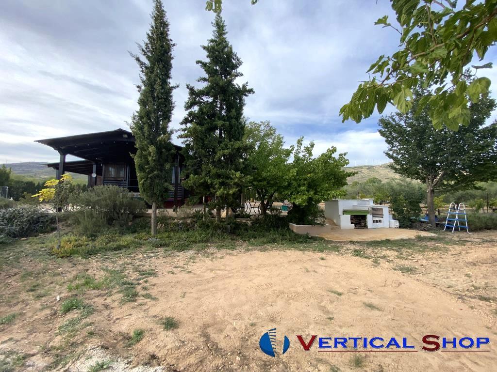 For sale of chalet in Caudete