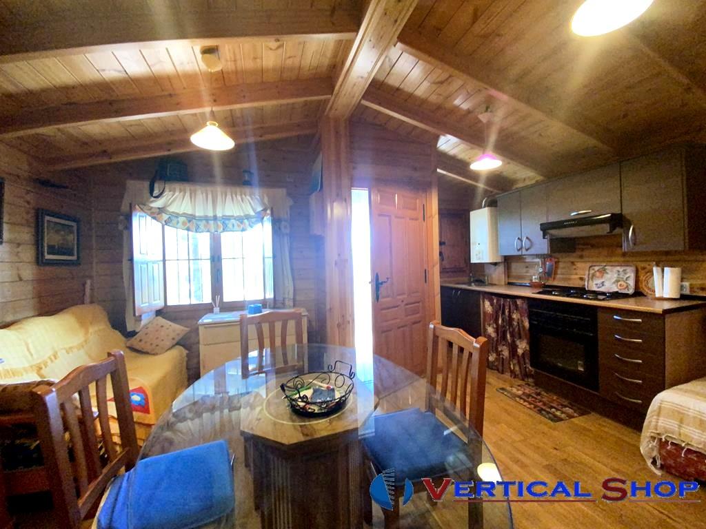 For sale of chalet in Caudete