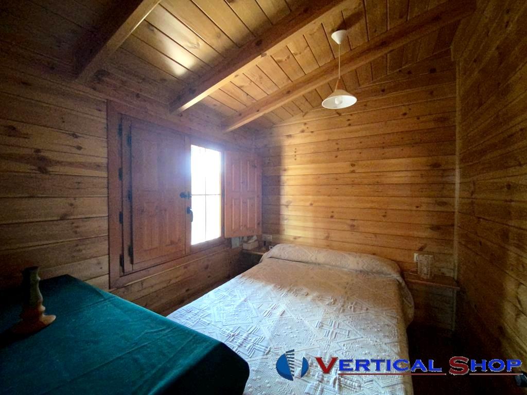 For sale of chalet in Caudete