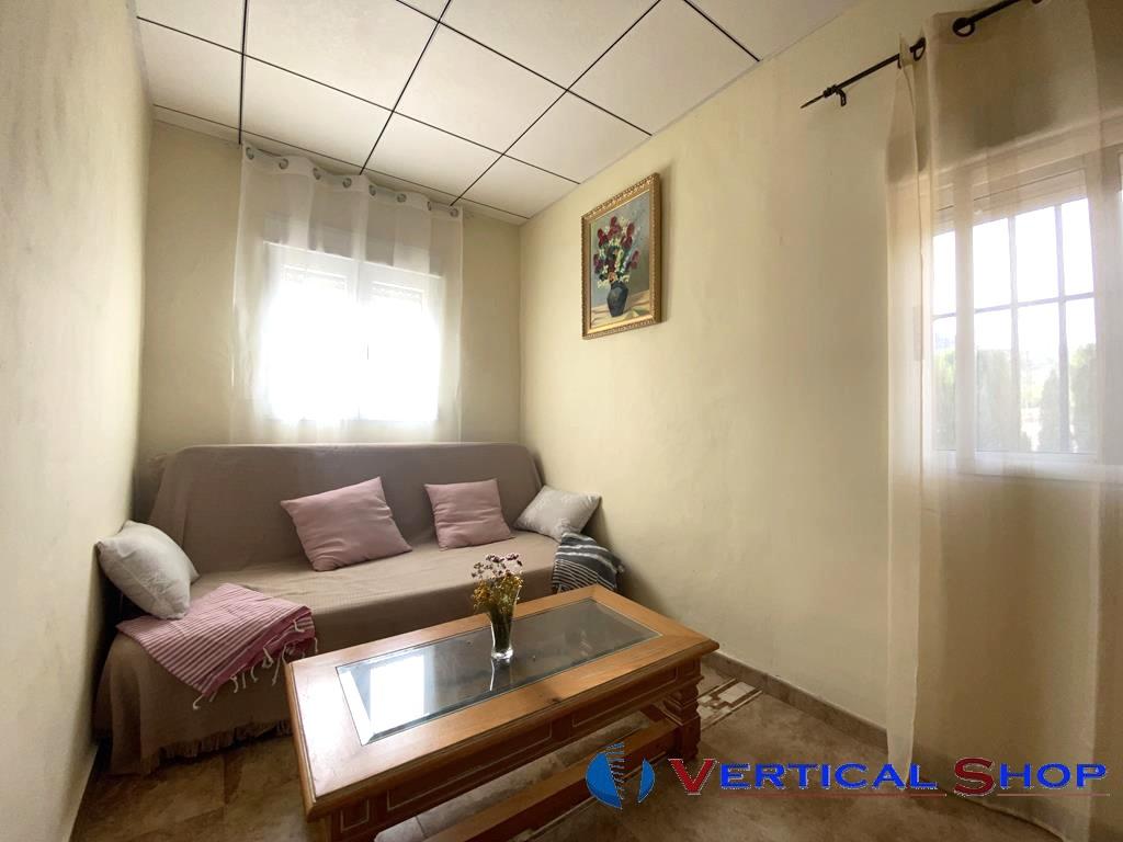 For sale of chalet in Caudete