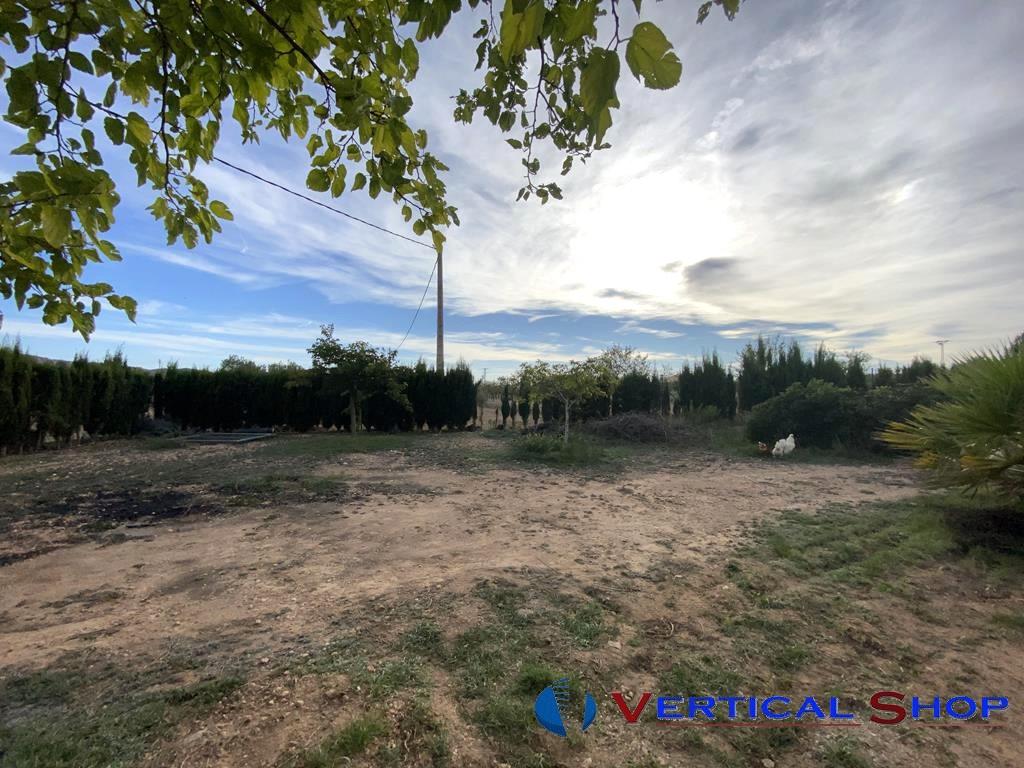 For sale of chalet in Caudete