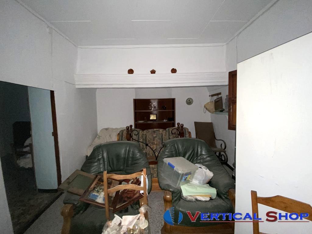 For sale of house in Caudete
