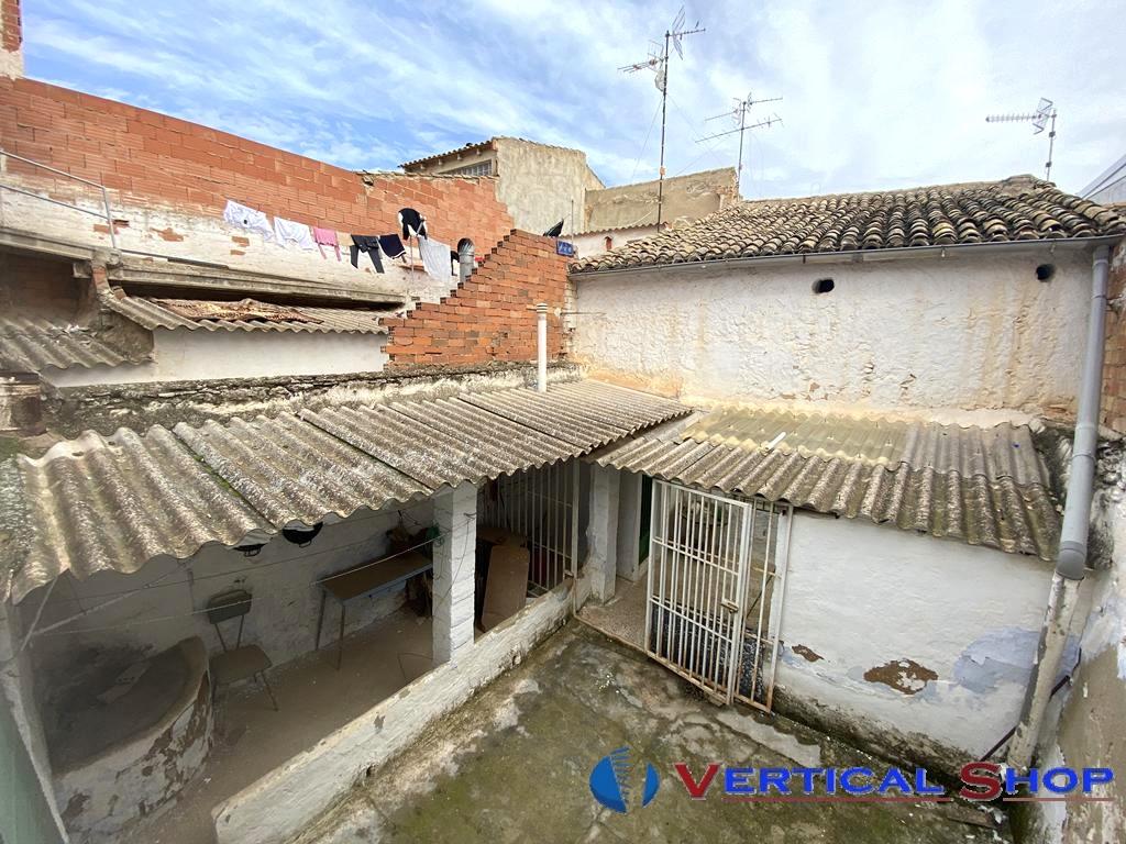 For sale of house in Caudete