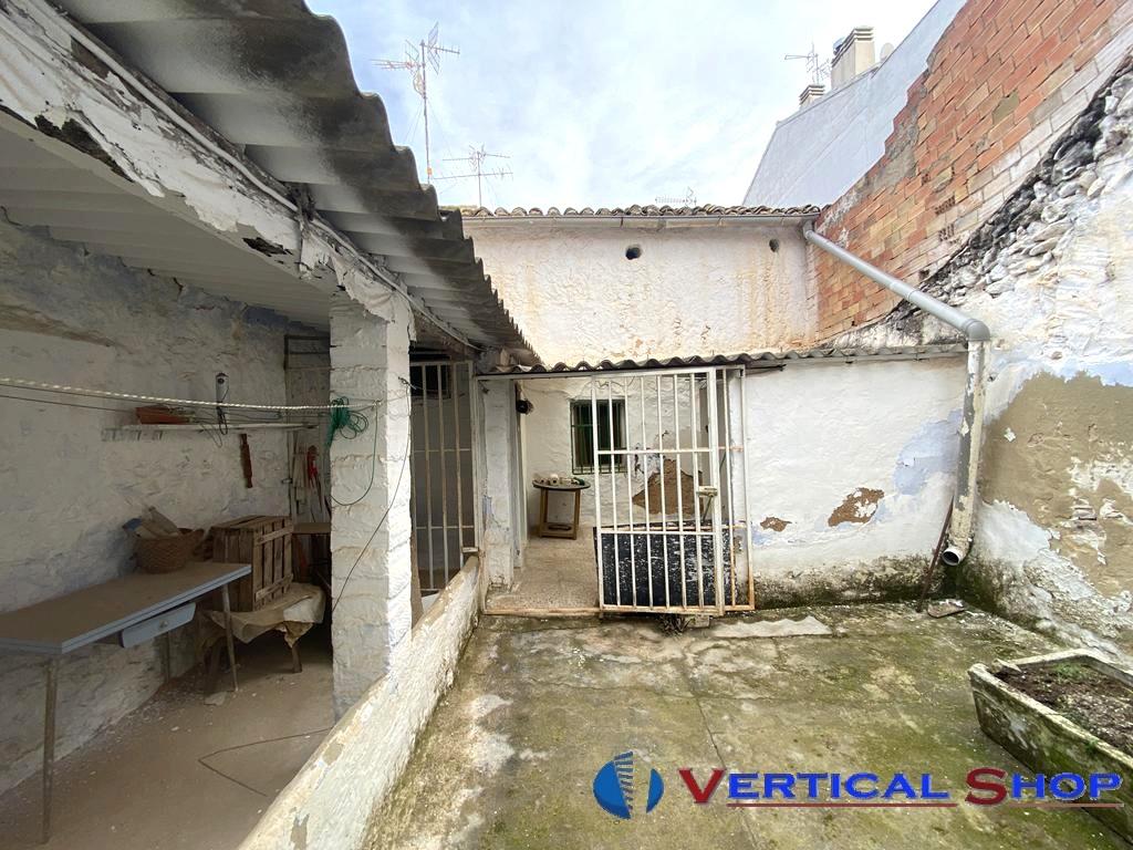 For sale of house in Caudete