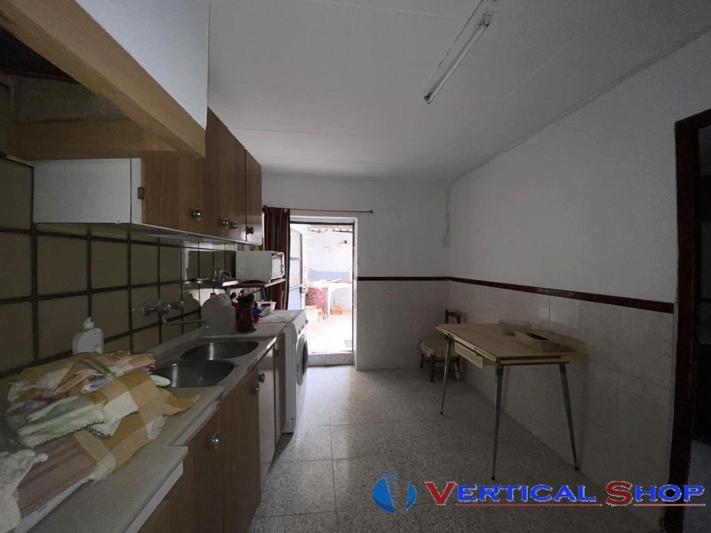 For sale of house in Caudete