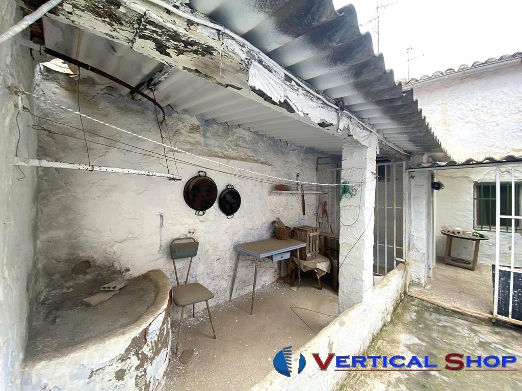 For sale of house in Caudete