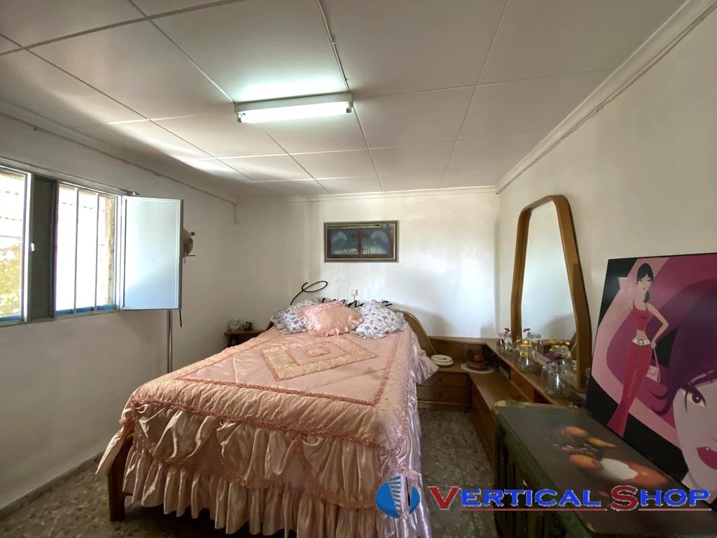 For sale of chalet in Caudete