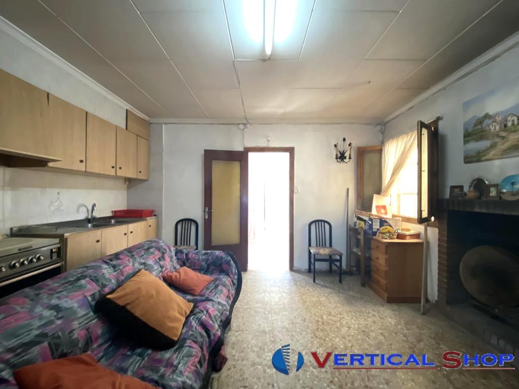 For sale of chalet in Caudete