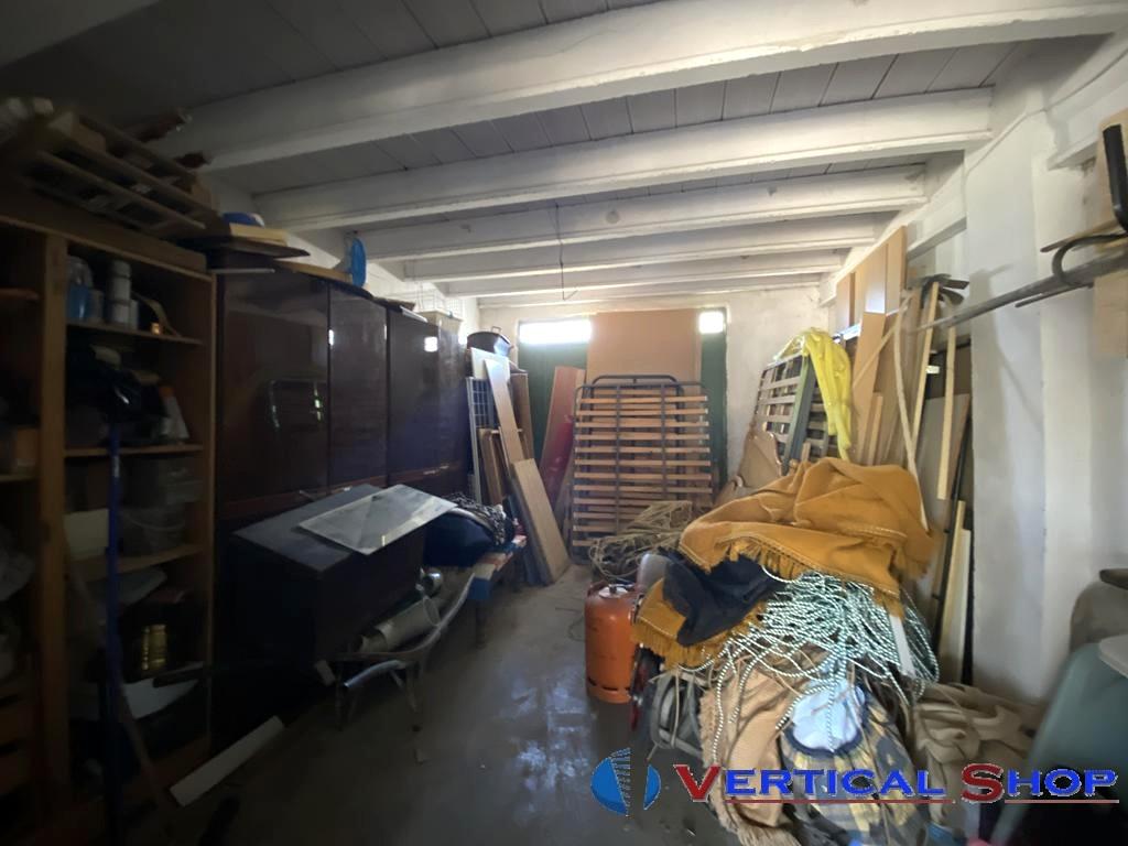 For sale of chalet in Caudete