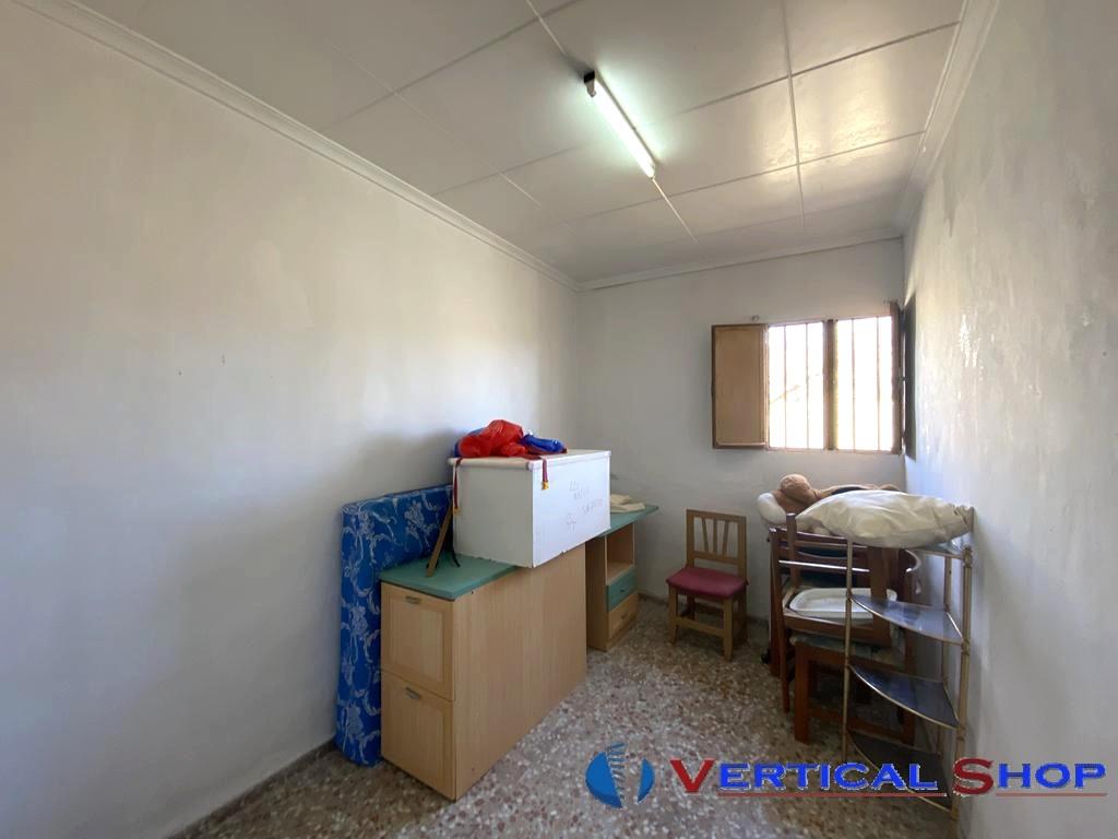 For sale of chalet in Caudete