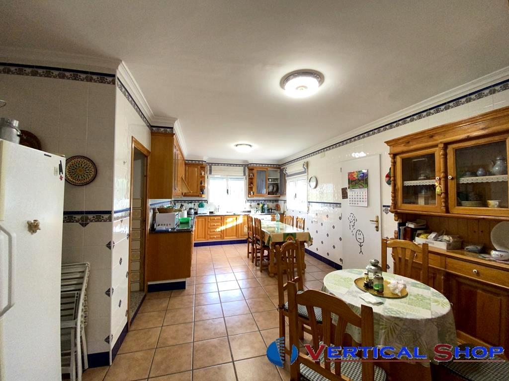 For sale of chalet in Caudete
