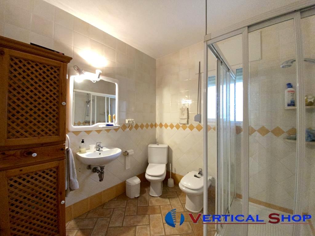 For sale of chalet in Caudete