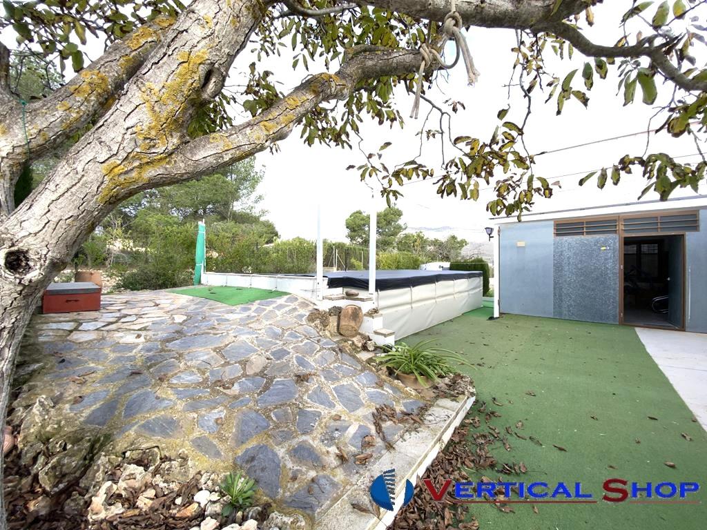 For sale of chalet in Caudete