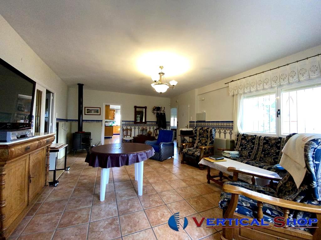 For sale of chalet in Caudete