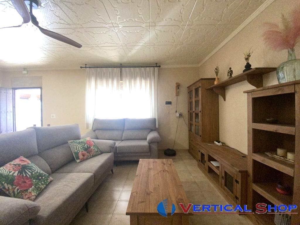 For sale of chalet in Villena