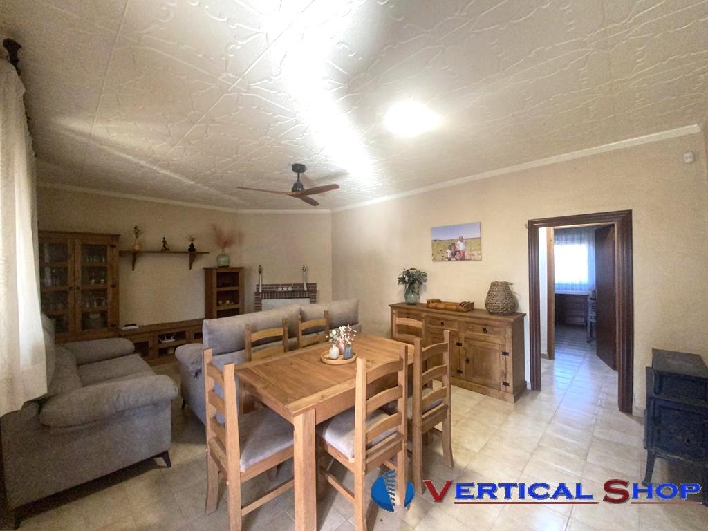 For sale of chalet in Villena