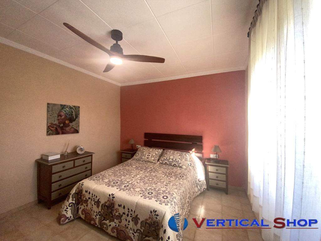 For sale of chalet in Villena