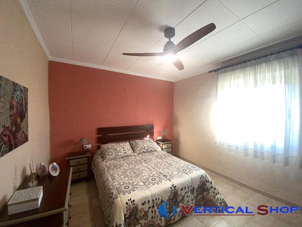 For sale of chalet in Villena