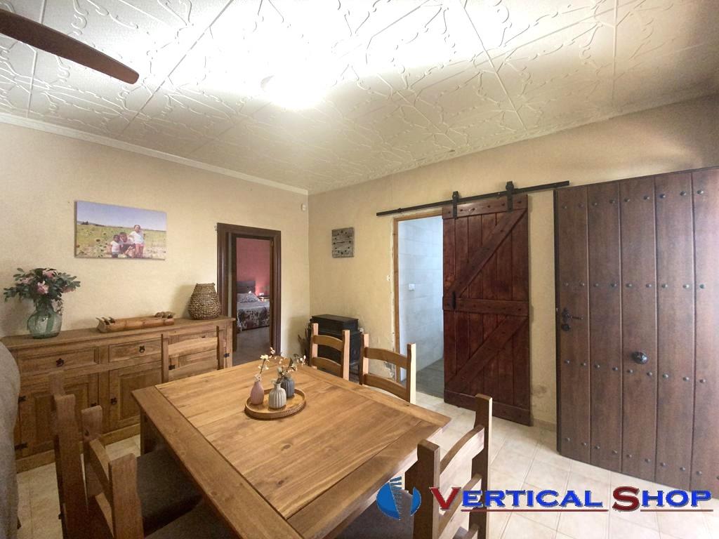 For sale of chalet in Villena