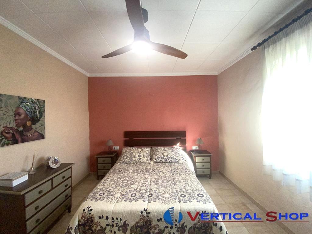 For sale of chalet in Villena