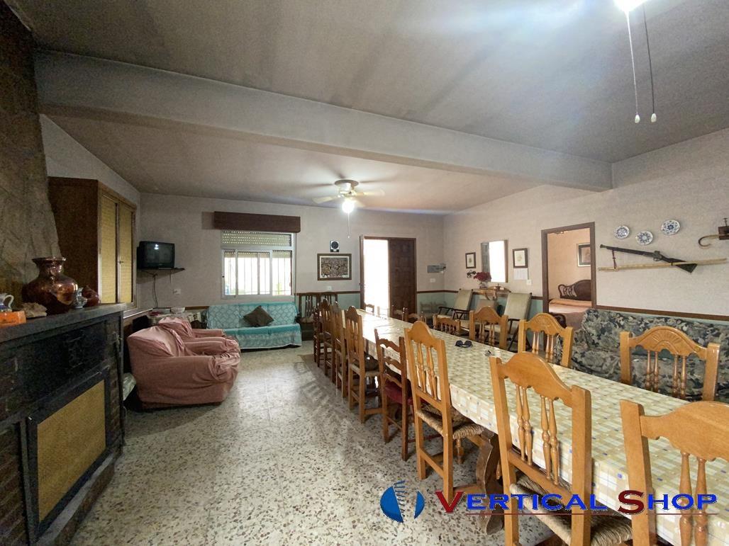 For sale of chalet in Caudete