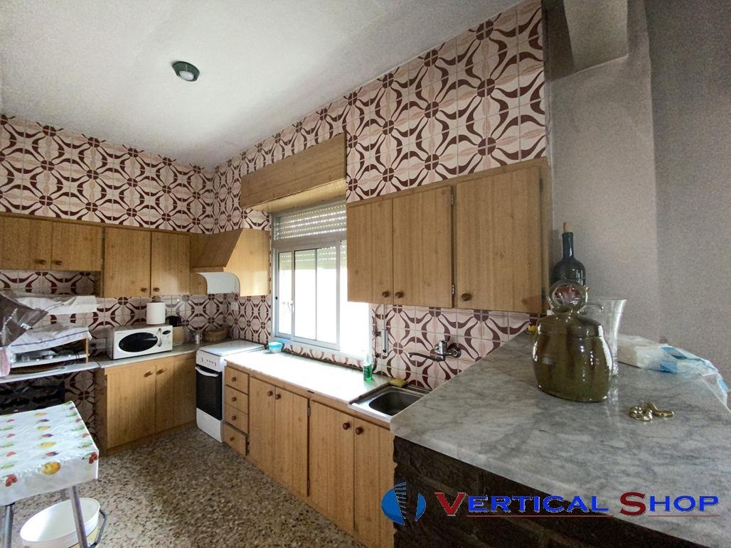 For sale of chalet in Caudete